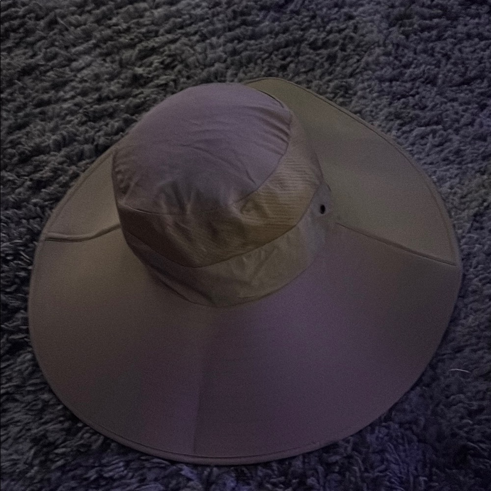 Elegant Cream Wide-Brim Hatwide Brim Hat